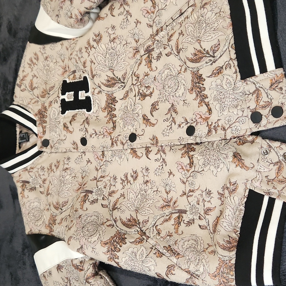 Forever 21 Kids Beige Floral Jacket